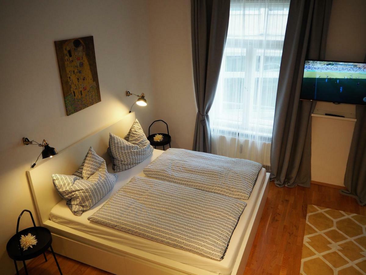Apstay City Residence Apartments ǀ Free Parking & Self Check-In Graz Exteriör bild
